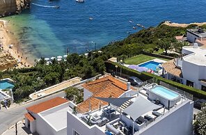 Apartment Overlooking Benagil Beach With Pool