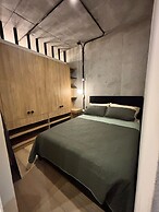Stylish Private Room City Views & Prime Location