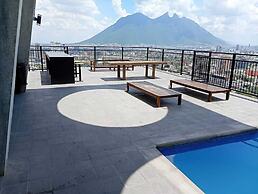 Stylish Private Room City Views & Prime Location