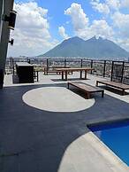 Stylish Private Room City Views & Prime Location