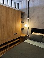 Stylish Private Room City Views & Prime Location