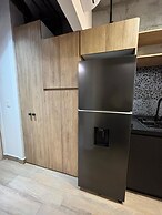 Stylish Private Room City Views & Prime Location