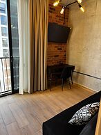 Stylish Private Room City Views & Prime Location