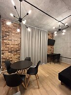 Stylish Private Room City Views & Prime Location