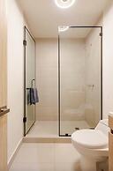 Stylish Private Room City Views & Prime Location