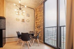Stylish Private Room City Views & Prime Location