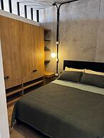 Stylish Private Room City Views & Prime Location