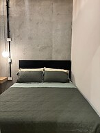 Stylish Private Room City Views & Prime Location