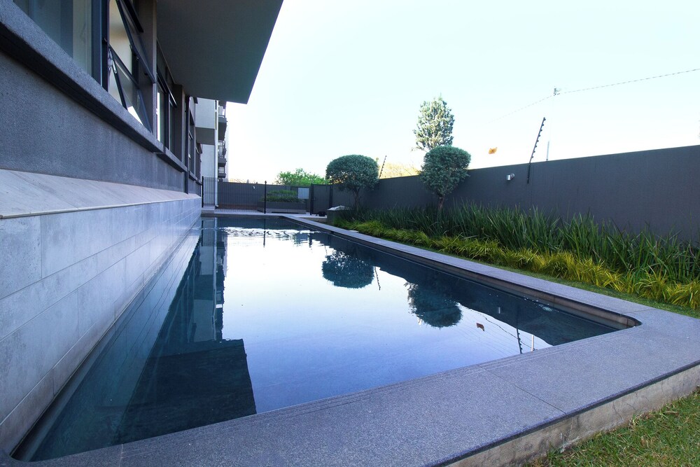 2BR-2BA - Rivonia Residence 1