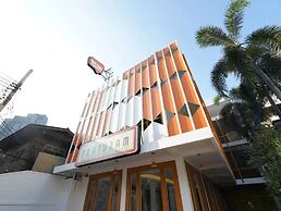 Happy Live Quest Hotel