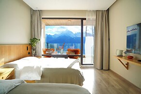 Wake UP IN SNOW MOUNTAIN