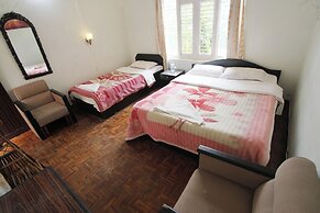 Hotel M&D Suites