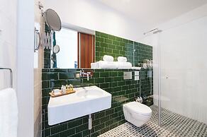 Cheese & Wine Suites
