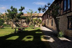 Posada Santa Maria La Real