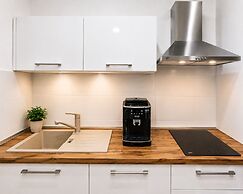 Metropole Apartments Romana Square
