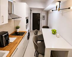 Metropole Apartments Romana Square