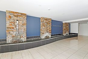 Luxury Cairns Stay with Pool and BBQ
