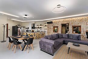 Illusion Suites