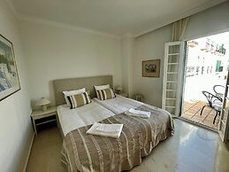 Marbella - House - Sleeps 4 - Pool - Sea View
