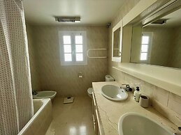 Marbella - House - Sleeps 4 - Pool - Sea View