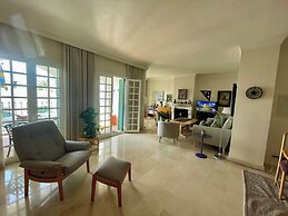 Marbella - House - Sleeps 4 - Pool - Sea View