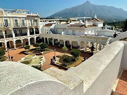 Marbella - House - Sleeps 4 - Pool - Sea View