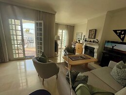 Marbella - House - Sleeps 4 - Pool - Sea View