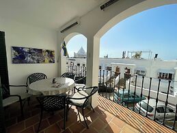 Marbella - House - Sleeps 4 - Pool - Sea View