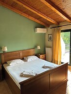 Agriani Hotel