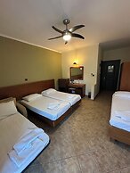 Agriani Hotel