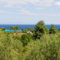 Aquamare Studios Pool and Seaview Escape