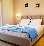 Aquamare Studios - Seaview Suite & Pool Bliss