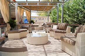 Aquamare Studios - Seaview Suite & Pool Bliss