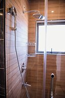 Grand Premiere 2 Bed by YourHost