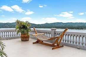 Luxury Condo with Panoramic Ocean Views, Sparkling Infinity Pool, and 