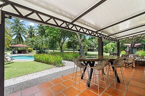 3-BD Home with Pool, Walk to Beach