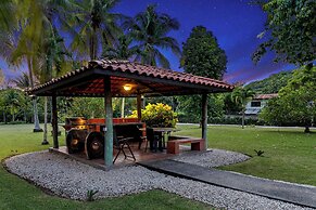 3-BD Home with Pool, Walk to Beach