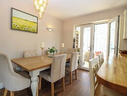 6 Barleycroft