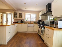 6 Barleycroft