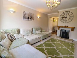 6 Barleycroft