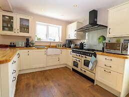 6 Barleycroft