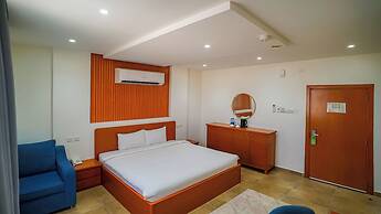 Express City Hotel