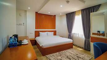 Express City Hotel