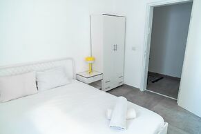 3BR Skyline Retreat on the 24th Floor