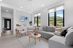 Sophisticated Modern Home w/ Ocean Views, Gorgeous Master Suites & Pri