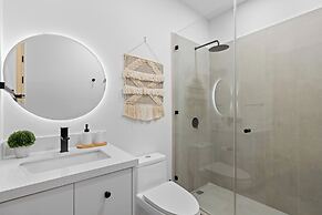 Sophisticated Modern Home w/ Ocean Views, Gorgeous Master Suites & Pri