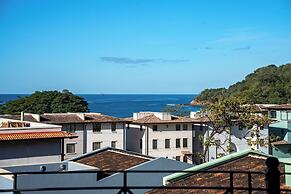 Sophisticated Modern Home w/ Ocean Views, Gorgeous Master Suites & Pri