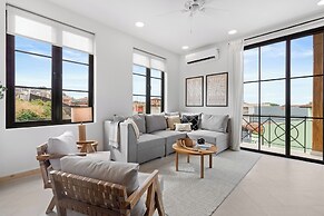 Sophisticated Modern Home w/ Ocean Views, Gorgeous Master Suites & Pri