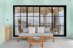 Sophisticated Modern Home w/ Ocean Views, Gorgeous Master Suites & Pri