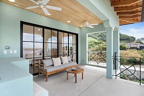 Sophisticated Modern Home w/ Ocean Views, Gorgeous Master Suites & Pri